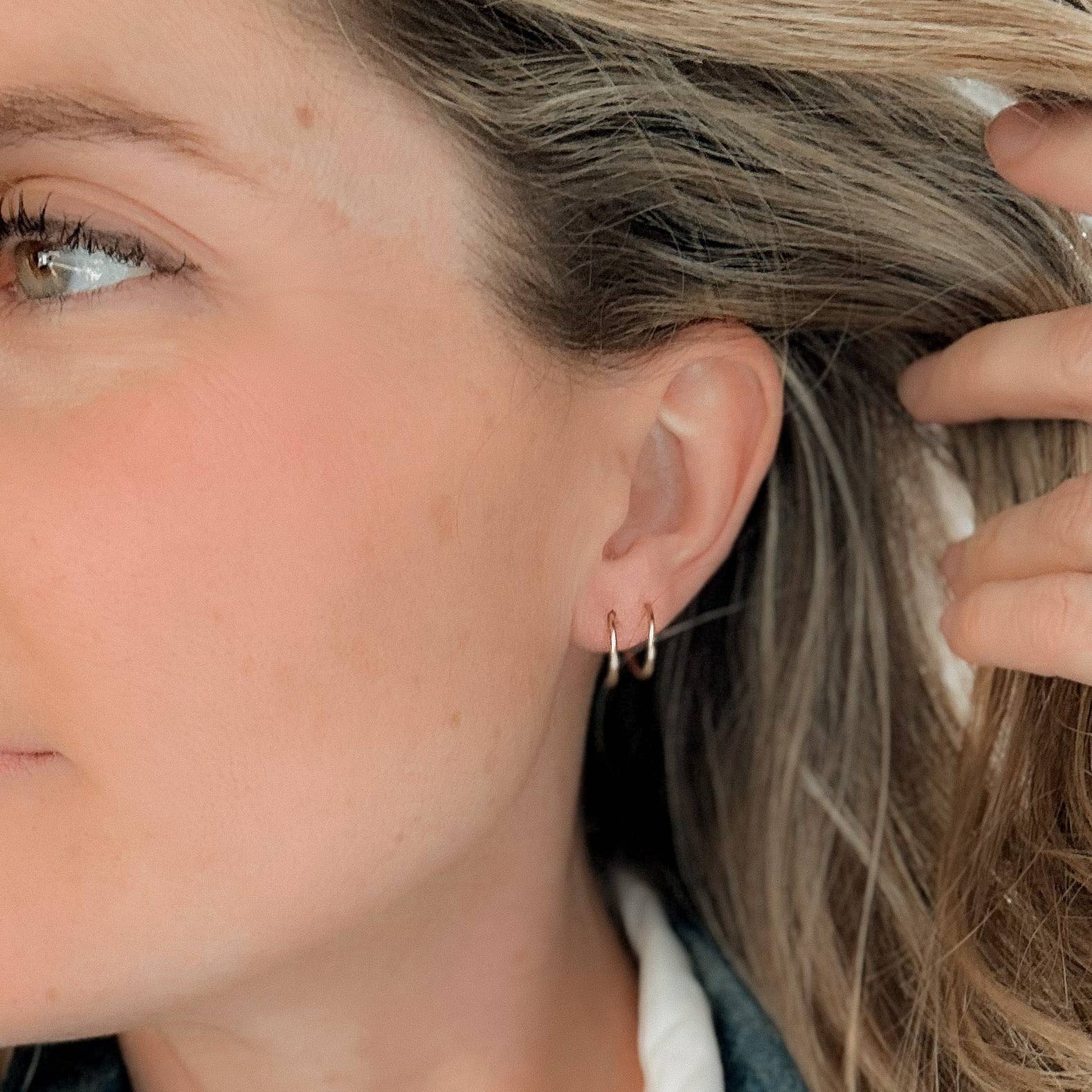 Twist-In Double Huggie Hoop Earrings - Minimalist: Gold